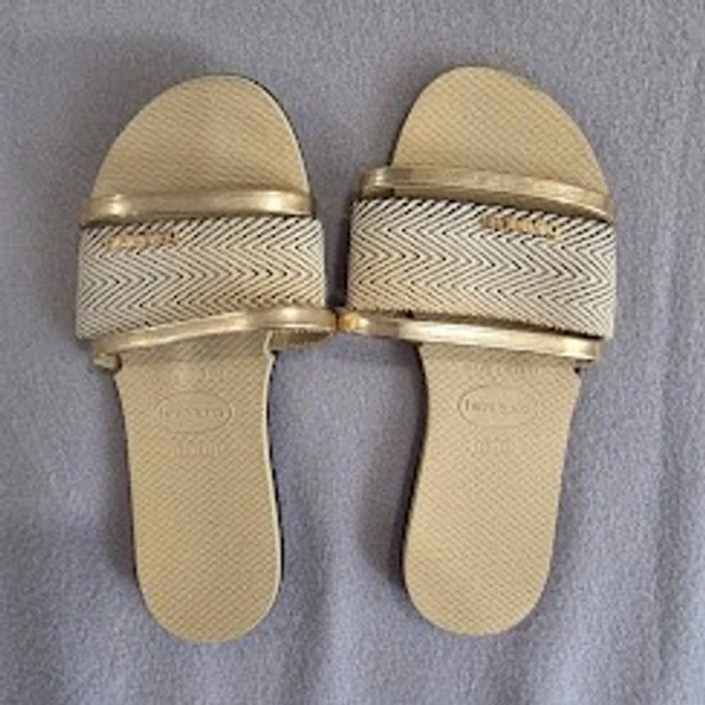 Havaianas You Saint Tropez Mesh Sandals Gold Chevron Slide Womens 6W EUR 37/38 - Picture 1 of 5